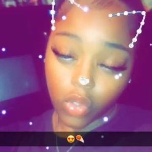 Meet your Posher, Mia